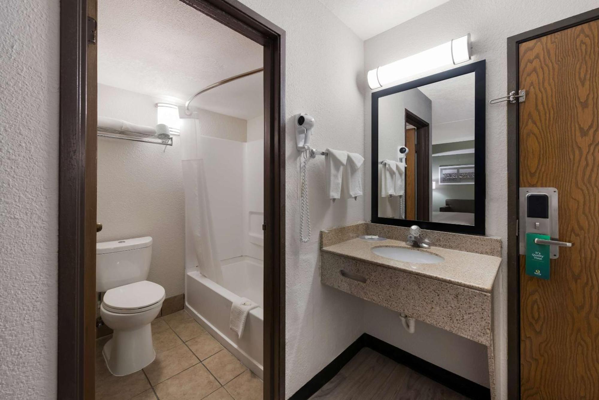 Quality Inn Merriam Kansas City Exteriér fotografie